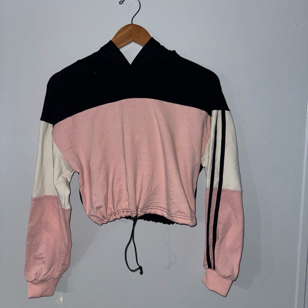 Cropped Black and Pink Relaxed Sweatshirt